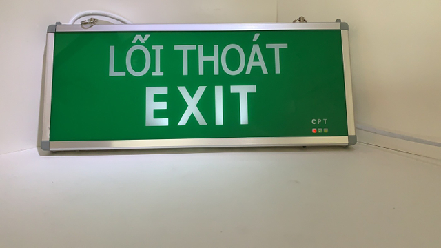 Lampe de sortie de pictogramme personnalisée par sécurité de batterie de secours rechargeable à LED