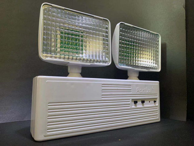 Lampe à double tête d'urgence à batterie rechargeable à DEL