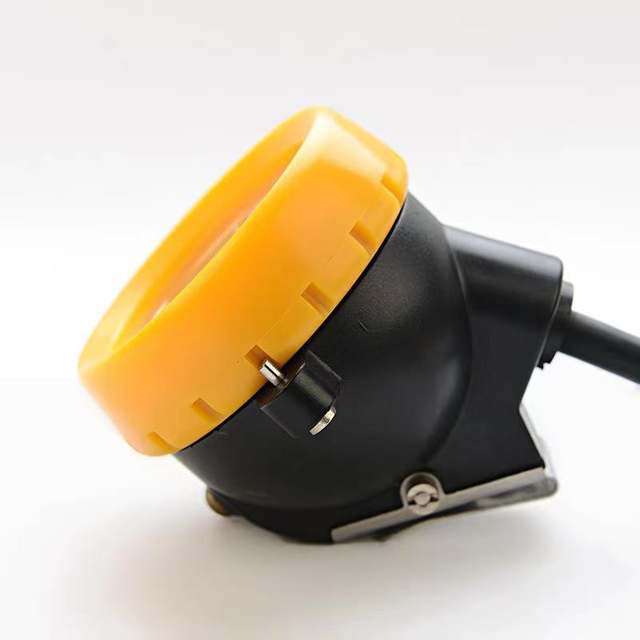 Lampe frontale rechargeable à LED étanche aux explosions