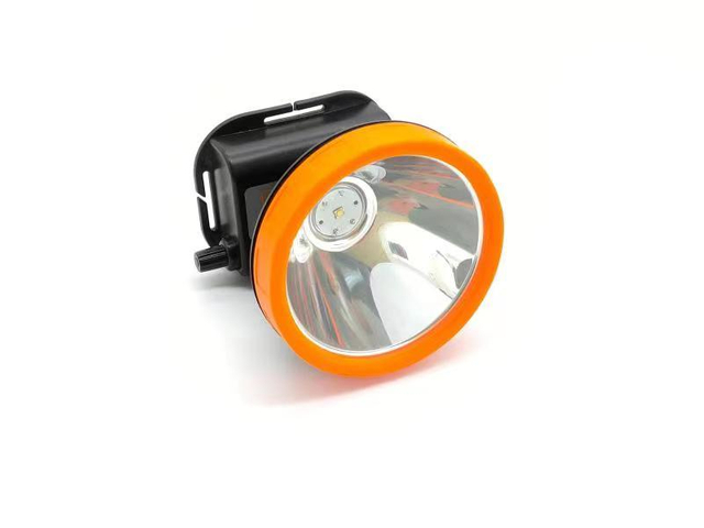 Lampe frontale étanche à l'eau pour l'industrie et l'exploitation minière à batterie rechargeable