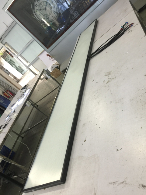 Boîte à lumière d'animation reprogrammable à LED