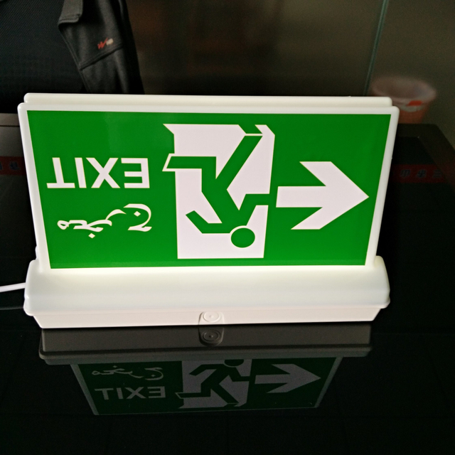 Lampe de sortie de batterie rechargeable de sécurité d'urgence étanche à l'eau à LED IP65